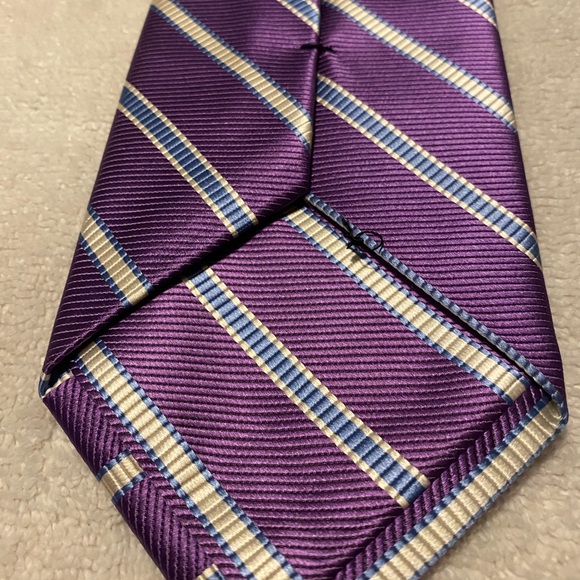 Brand New Tie By JOS A BANK (Signature Collection) - Picture 3 of 4